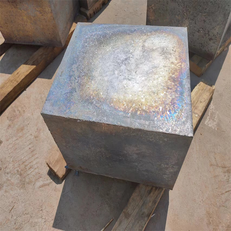 1734585372492261.jpg 浇铸铅块.jpg